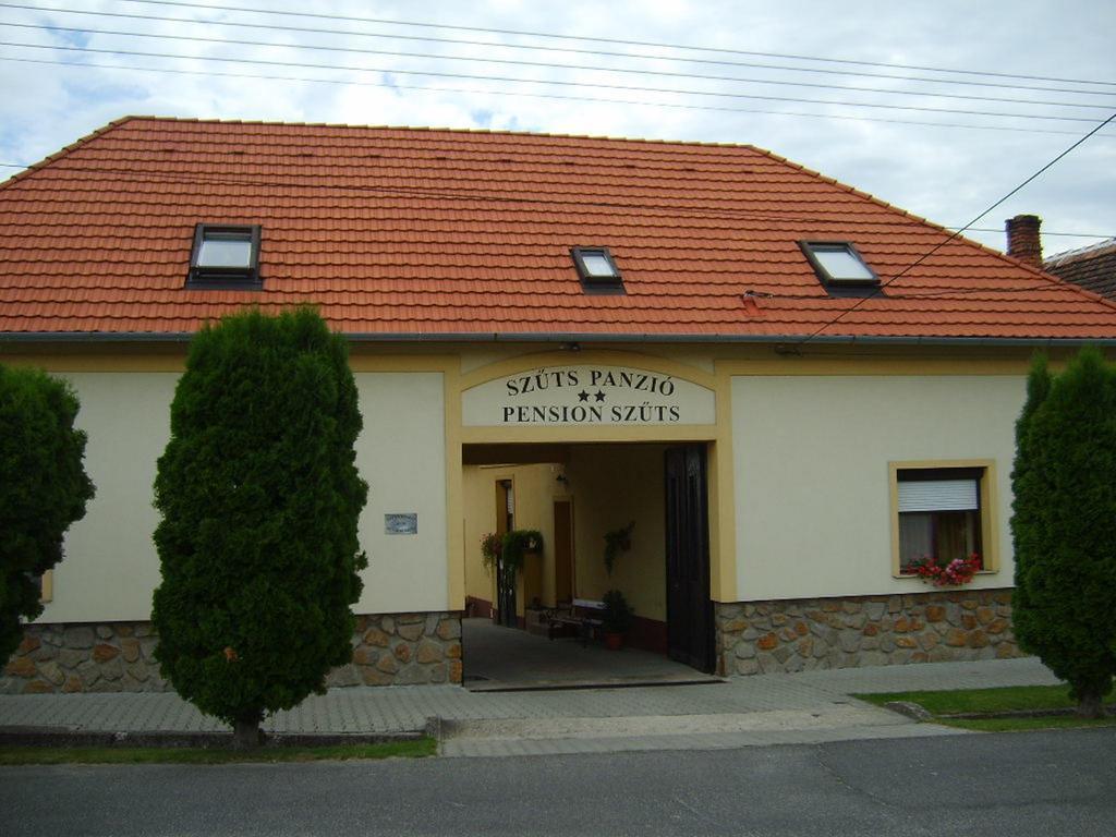 素特兹住宿加早餐旅馆 Fertőrákos 外观 照片