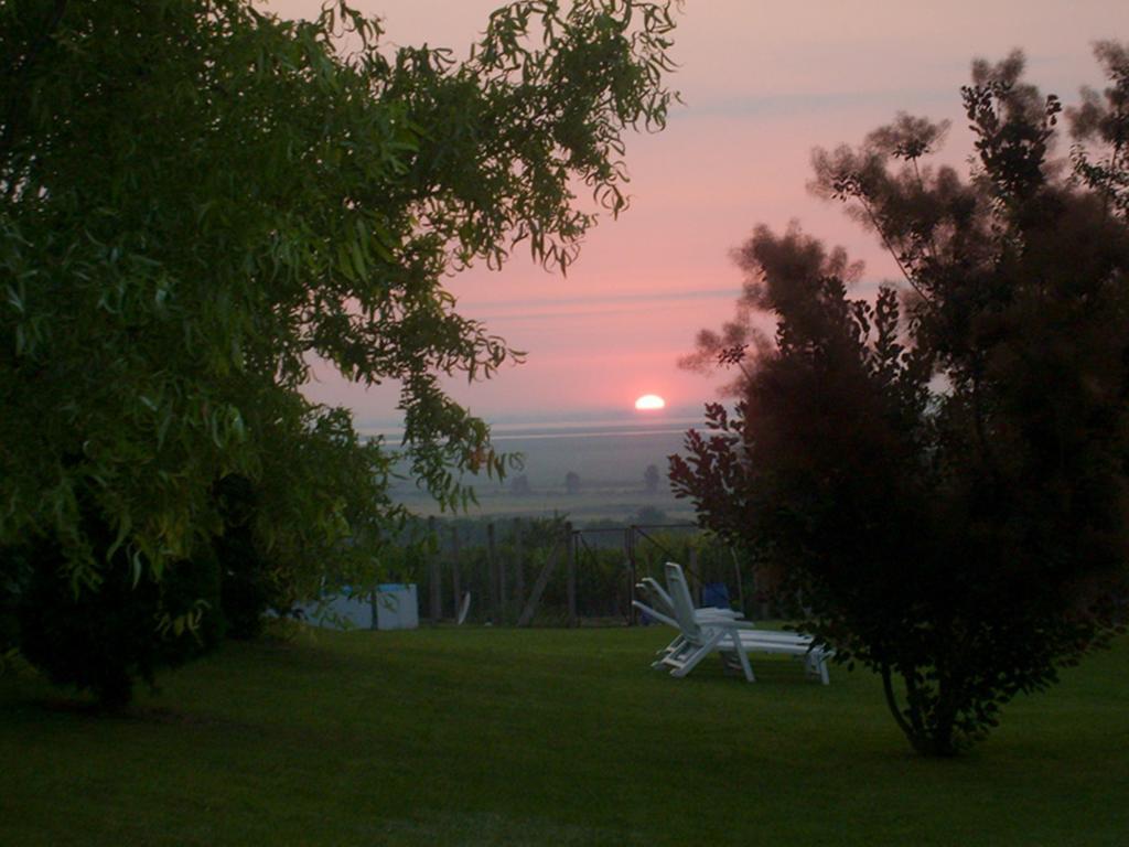 素特兹住宿加早餐旅馆 Fertőrákos 外观 照片